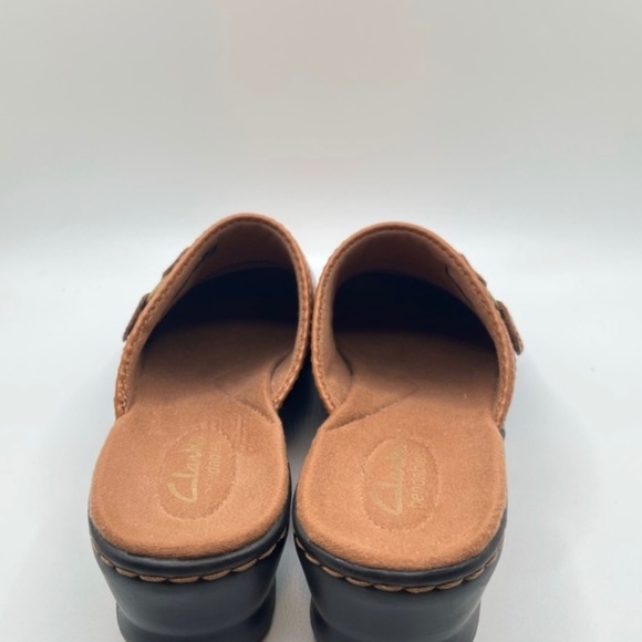 Clarks Women”s Bendables Brown  Slip On Round Toe Leather Upper Clogs Size 8M - Picture 7 of 12